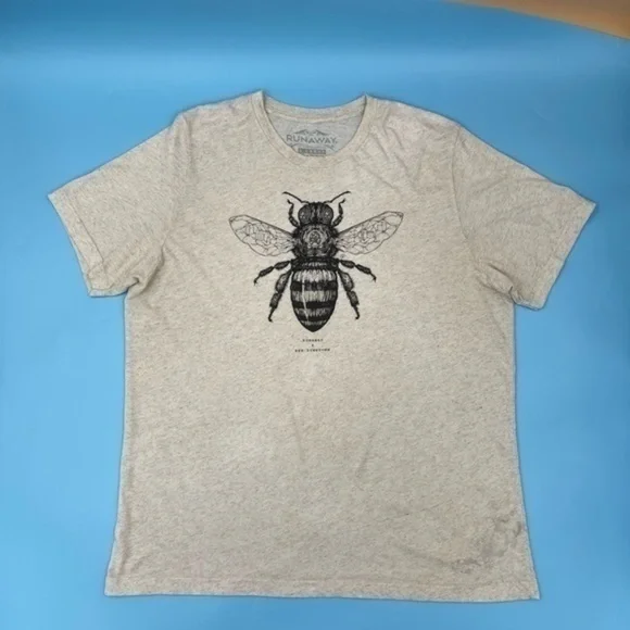 RUNAWAY X Bee Downtown Graphic Tee - Picture 2 of 4